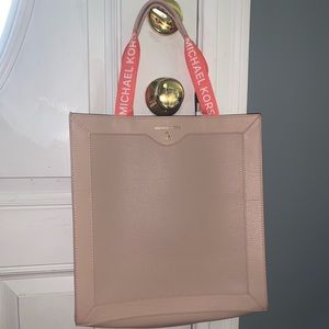 Michael Kors tote